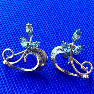 Vintage Carl Art sterling silver screw back blue rhinestone earrings